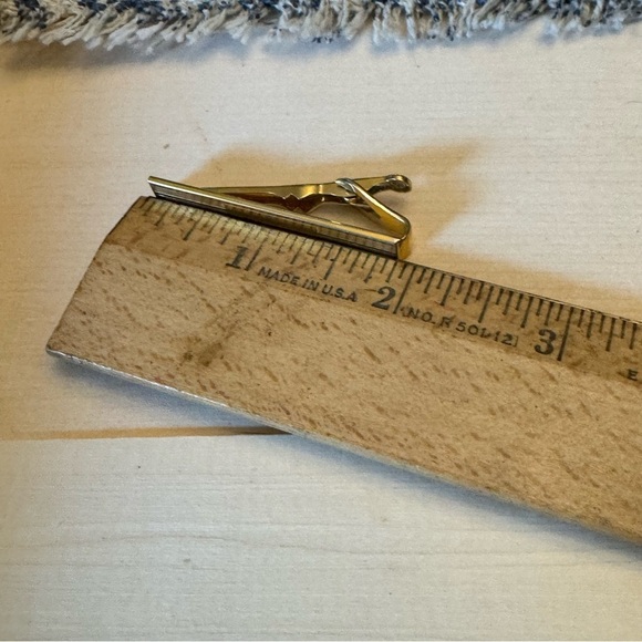 Vintage Gold Tone Tie Bar Retro Style - Picture 7 of 8